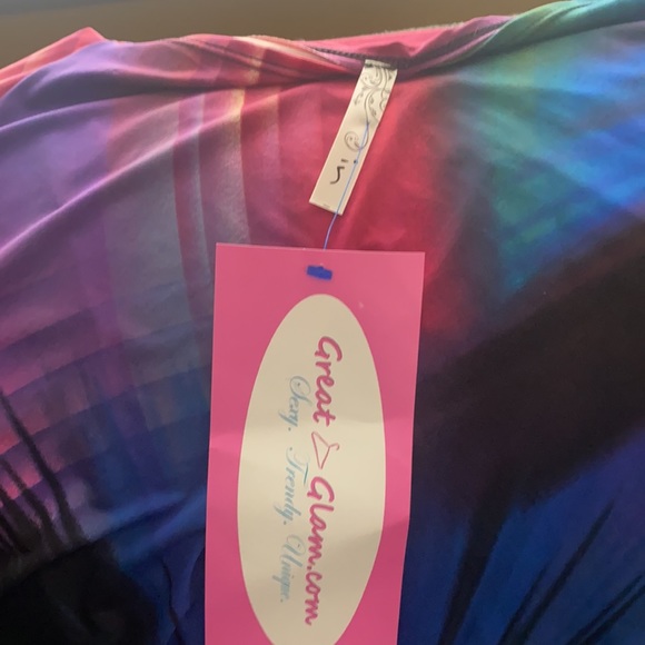 Top - Picture 3 of 3